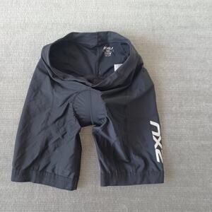 2XU Cycling Shorts Womens Small Black Padded Stretch 9" Inseam Stretch Athletic